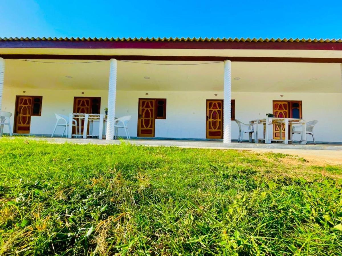 Ratnam Hotel Джафна Екстериор снимка